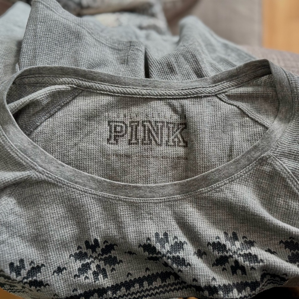 Victoria Secret Pink Logo Sleep Thermal Shirt, Grey Size Large - Picture 3 of 4